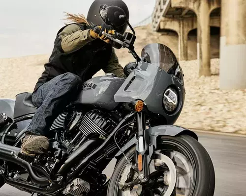 Närmare titt på nya 2023 Indian Sport Chief