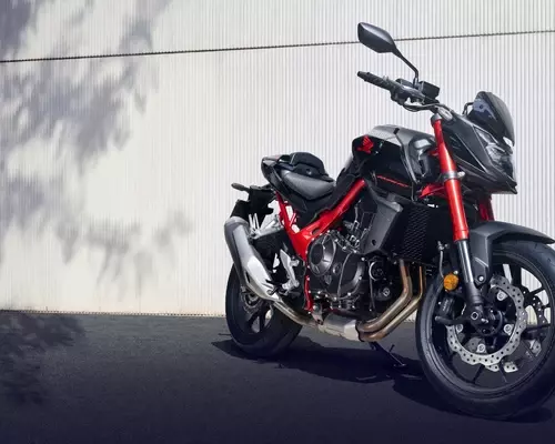 Nya Honda CB750 Hornet